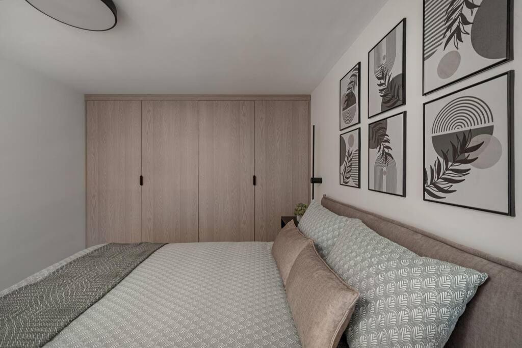 Апартаменты Brand New 58 Loft With Free Parking