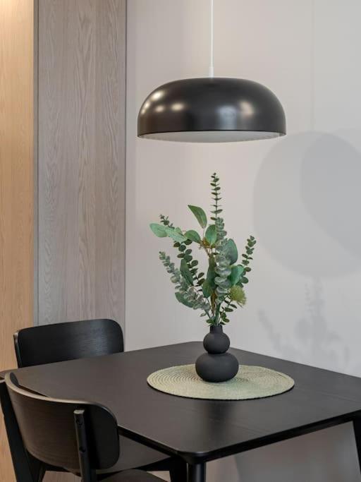 Brand New 58 Loft With Free Parking Апартаменты