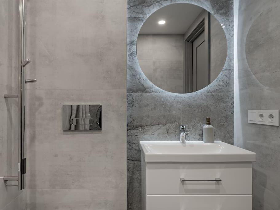 Brand New 58 Loft With Free Parking Апартаменты